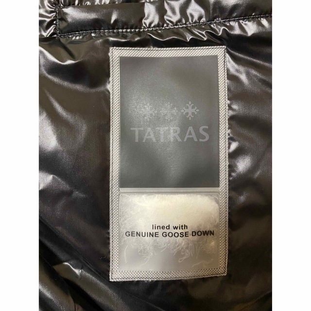 TATRAS(タトラス)のタトラス ダウンジャケット　バビラ　ブラック サイズ4 Mサイズ　ダウンコート レディースのジャケット/アウター(ダウンジャケット)の商品写真