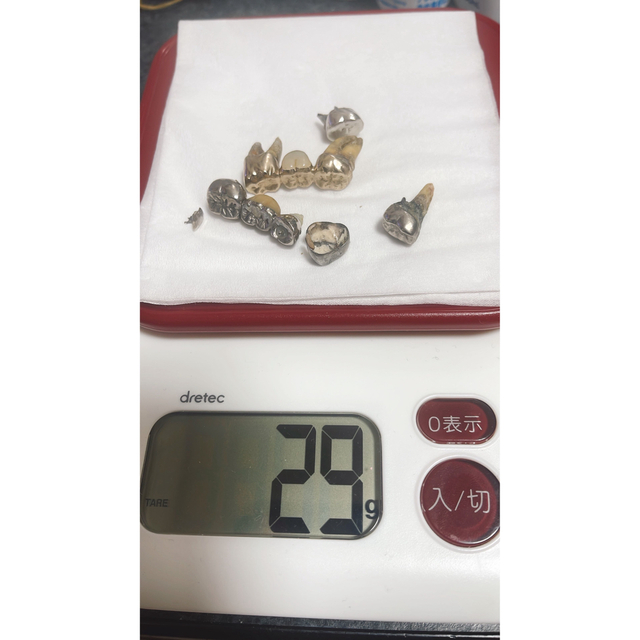 除去冠　撤去冠　金パラ17g ゴールド12g 合計29g コスメ/美容のオーラルケア(歯ブラシ/デンタルフロス)の商品写真