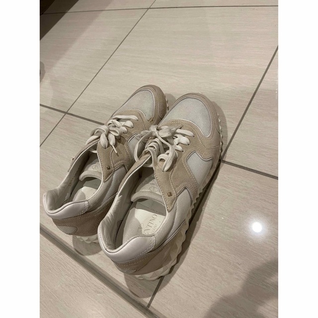 VALENTINO - バレンティノスニーカー27.5の通販 by 's shop ... VALENTINO バレンティノ ヴァレンティノ スニーカー