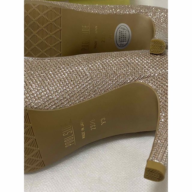 POOL SIDE(プールサイド)の【未使用】プールサイド　シャンパンゴールドパンプス レディースの靴/シューズ(ハイヒール/パンプス)の商品写真