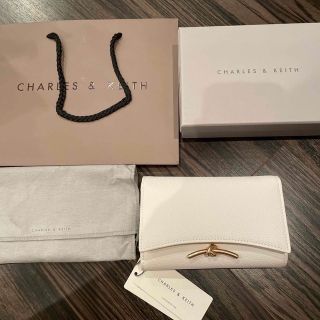 チャールズアンドキース(Charles and Keith)の早い者勝ち！新品CHARLES&KEITH チャールズアンドキース財布(財布)