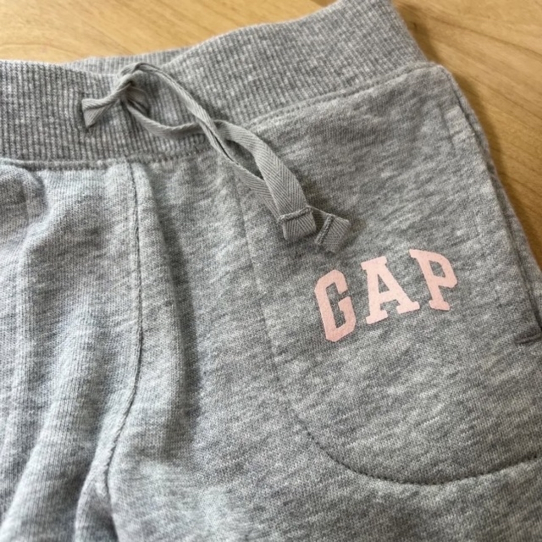 babyGAP(ベビーギャップ)のれい様専用 キッズ/ベビー/マタニティのキッズ服女の子用(90cm~)(パンツ/スパッツ)の商品写真