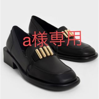 チャールズアンドキース(Charles and Keith)のチャールズアンドキース　エンベリッシュドレザーローファー(ローファー/革靴)