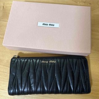 ミュウミュウ(miumiu)のサラ様専用(財布)