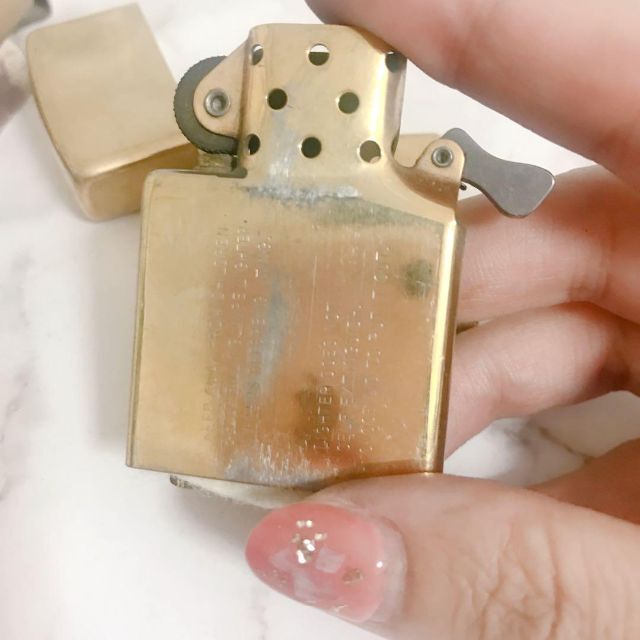 ZIPPO(ジッポー)の激レア　ファッションブランド　 DAKS ZIPPO ダックス ゴールドタイプ メンズのファッション小物(タバコグッズ)の商品写真