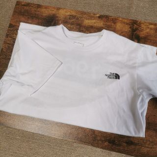 ザノースフェイス(THE NORTH FACE)のTHE NORTH FACE　Tシャツ　ホワイト Mサイズ(Tシャツ/カットソー(七分/長袖))