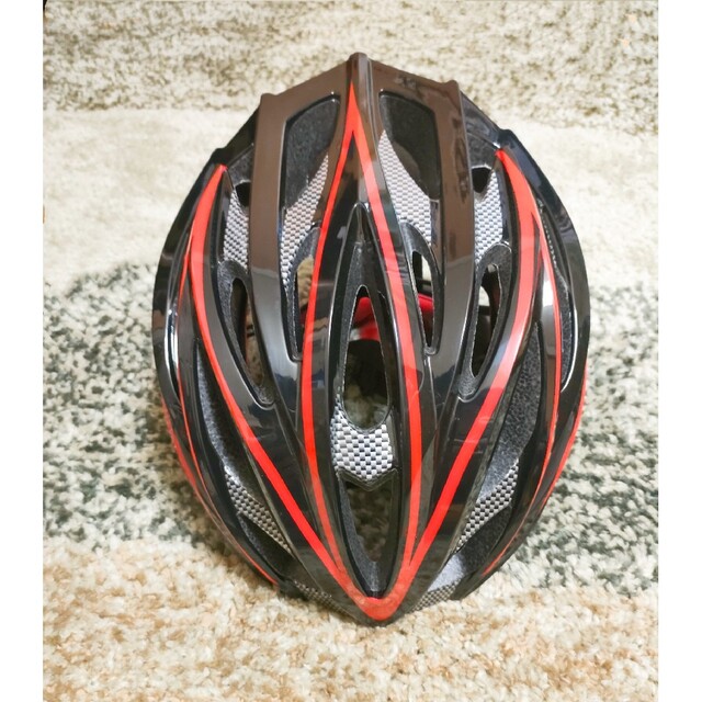 自転車 ヘルメット 超軽量 高剛性 サイクリング 大人用 サイクルヘルメット スポーツ/アウトドアの自転車(ウエア)の商品写真