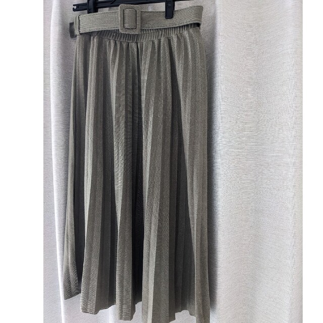 #くすみ#カーキ#プリーツ#スカート レディースのスカート(ロングスカート)の商品写真