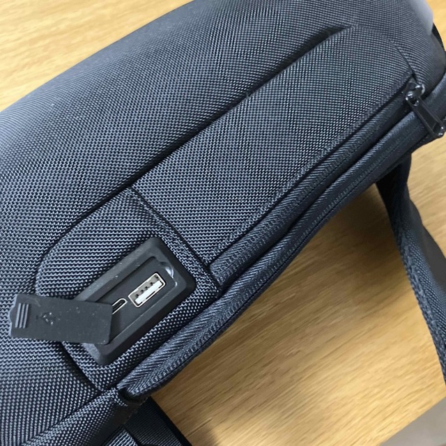 防水 撥水 USBポート 斜めがけバッグ ボディバック メンズのバッグ(ボディーバッグ)の商品写真