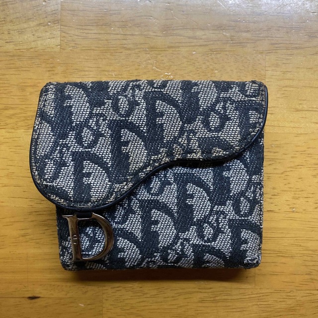 プチギフト DIOR トロッター シルバーロゴチャームサドル 折り財布