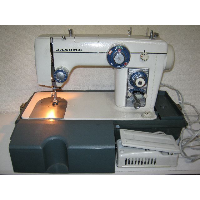 ジャンク品 JANOME ジャノメミシン 801型