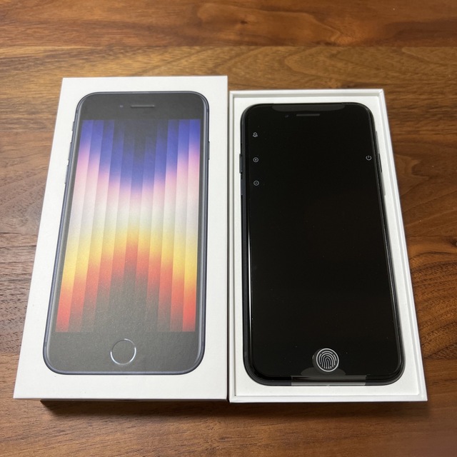 iPhone se3 64GB 黒　新品未使用