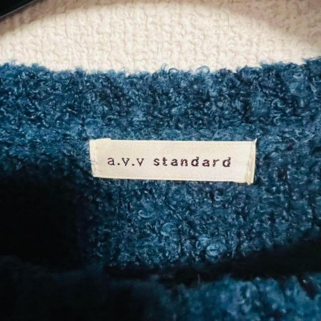 a.v.v(アーヴェヴェ)のa.v.v standard アー ヴェ ヴェ　レディース　ニットワンピース　M レディースのトップス(ニット/セーター)の商品写真