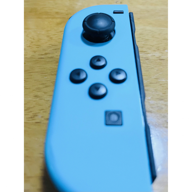 Nintendo Switch(ニンテンドースイッチ)の【ジャンク品】Nintendo Switch  ジョイコン　左のみ　 エンタメ/ホビーのゲームソフト/ゲーム機本体(家庭用ゲーム機本体)の商品写真