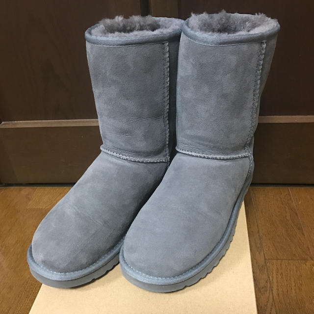 UGG ブーツ　クラシックショート　サイズ8