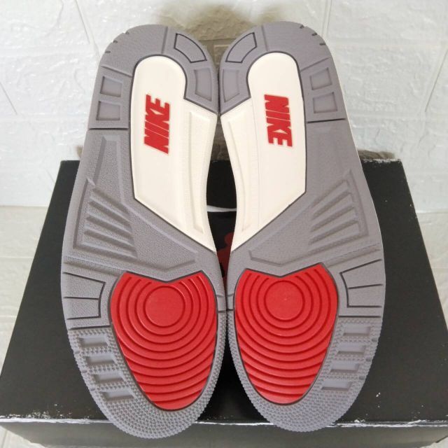 Jordan Brand（NIKE）(ジョーダン)の ナイキ Nike Air Jordan3White Cement Reimag メンズの靴/シューズ(スニーカー)の商品写真