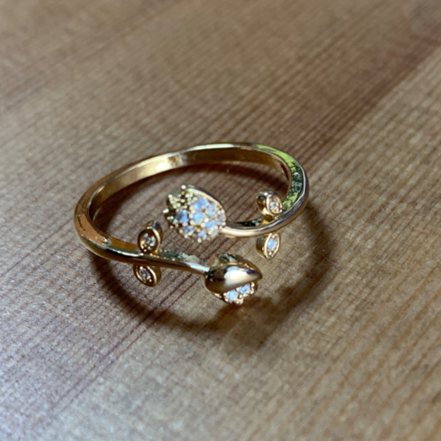 指輪　リング　シーイン　花　フラワー　チューリップ　イエロー　ゴールド　 レディースのアクセサリー(リング(指輪))の商品写真