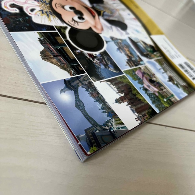 東京ディズニーリゾートアトラクションガイドブック ２０２２ エンタメ/ホビーの本(絵本/児童書)の商品写真
