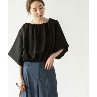 【美品】NOBLE シアークレープギャザーショートブラウス