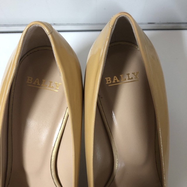 Bally(バリー)の【未使用に近い】BALLY パンプス　22.5㎝ レディースの靴/シューズ(ハイヒール/パンプス)の商品写真