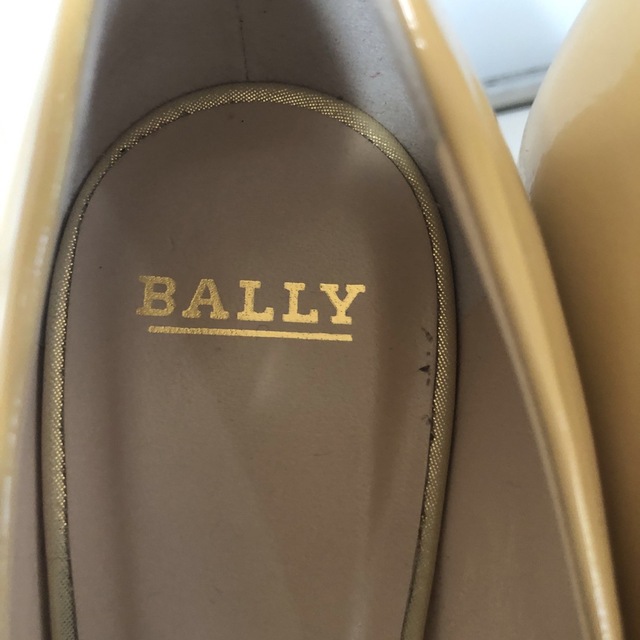 Bally(バリー)の【未使用に近い】BALLY パンプス　22.5㎝ レディースの靴/シューズ(ハイヒール/パンプス)の商品写真