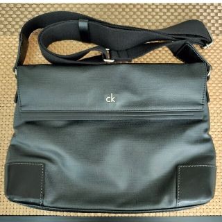 カルバンクライン(Calvin Klein)の【美品】カルバンクライン　ショルダーバッグ(ショルダーバッグ)