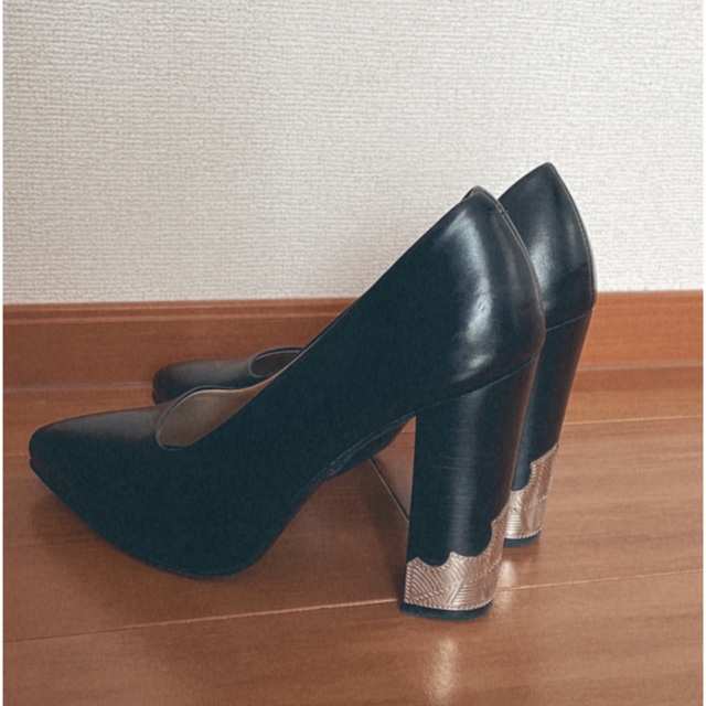 TOGA PULLA(トーガプルラ)のTOGA PULLA ヒールパンプス レディースの靴/シューズ(ハイヒール/パンプス)の商品写真