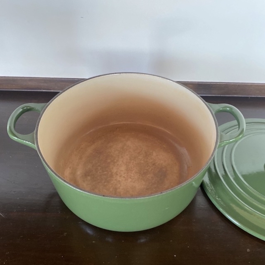 LE CREUSET - ルクルーゼ ココットロンド 鍋 22cm グリーンの通販 by