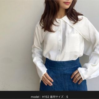 ティティベイト(titivate)の【もりちゃん様専用】titivate  デザインスリーブ 白シャツブラウス S(シャツ/ブラウス(長袖/七分))