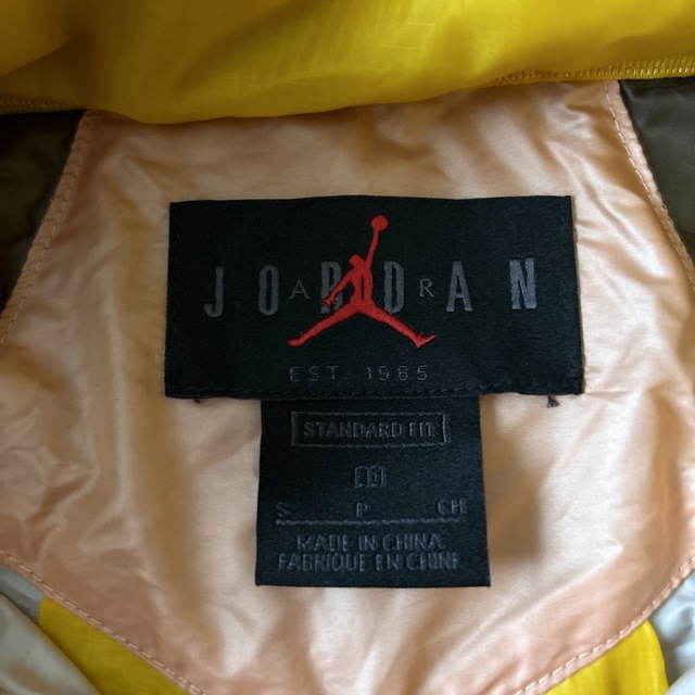 Jordan Brand（NIKE）(ジョーダン)のジョーダン ジャンパー レディースのジャケット/アウター(ナイロンジャケット)の商品写真