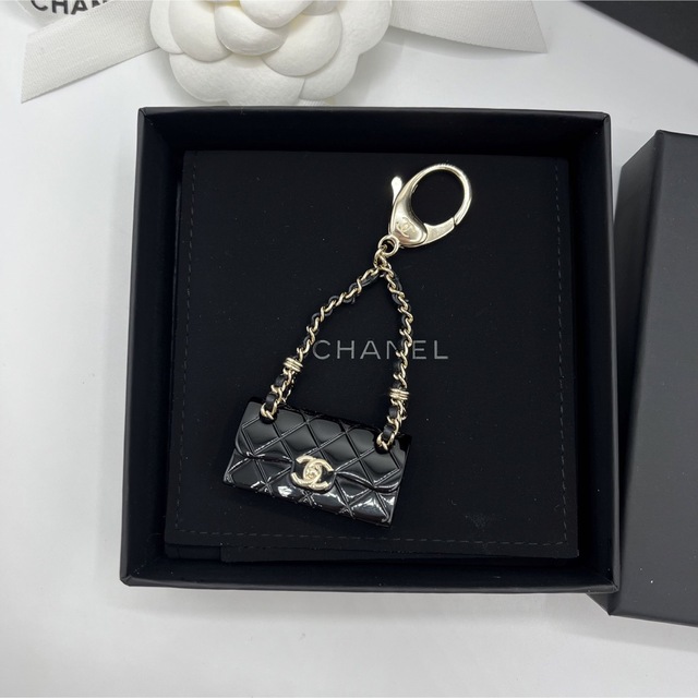 レディース激レア CHANEL シャネル　マトラッセ　キーホルダーゴールド ココマーク