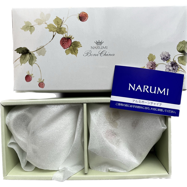 NARUMI(ナルミ)の【NARUMI(ナルミ)】ボーンチャイナ・ペアマグカップ インテリア/住まい/日用品のキッチン/食器(食器)の商品写真