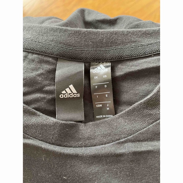 adidas(アディダス)の【アディダスadidas】レディースTシャツ　 Mサイズ レディースのトップス(Tシャツ(半袖/袖なし))の商品写真