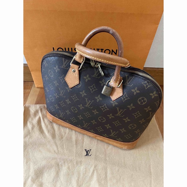 Louis Vuitton Alma Handbag 395706