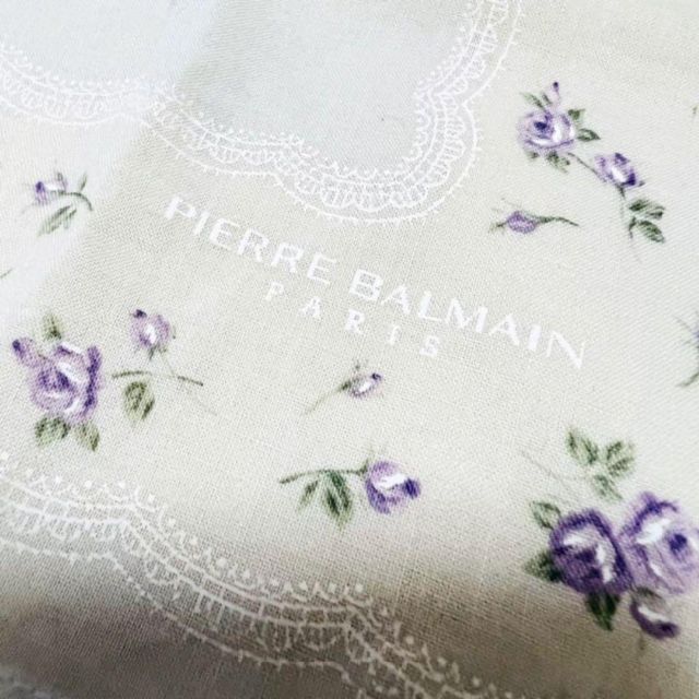 Pierre Balmain(ピエールバルマン)のPIERRE BALMAIN ピエールバルマン　レディース　ハンカチ　小物 レディースのファッション小物(ハンカチ)の商品写真