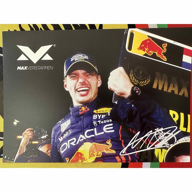 Red Bull(レッドブル)のセールフェルスタッペン公式ショップフォトカード エンタメ/ホビーのタレントグッズ(スポーツ選手)の商品写真