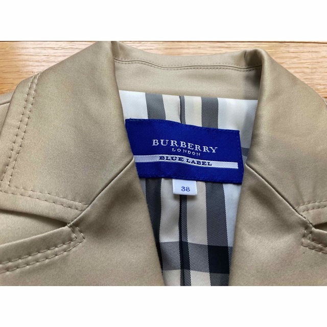 BURBERRY BLUE LABEL(バーバリーブルーレーベル)のダナンさま専用バーバリーブルーレーベルのテラードジャケット38 レディースのジャケット/アウター(テーラードジャケット)の商品写真