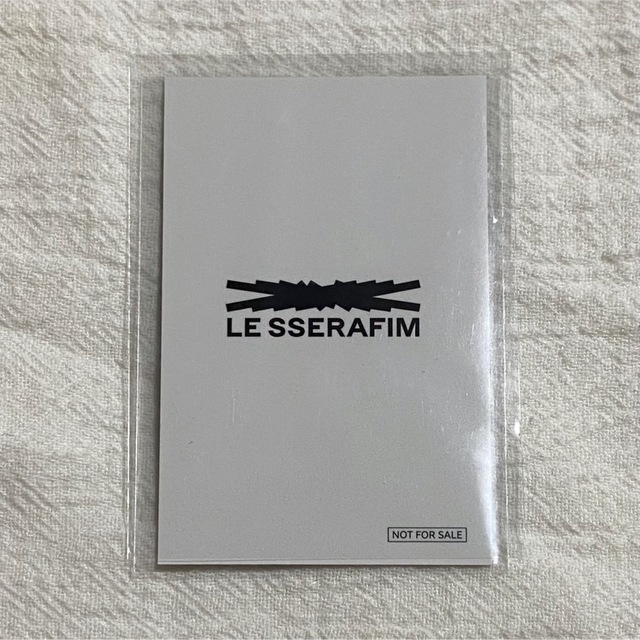 LE SSERAFIM(ルセラフィム)のLESSERAFIM ユンジン ラキドロ ユニバ エンタメ/ホビーのCD(K-POP/アジア)の商品写真