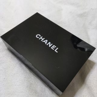 シャネル(CHANEL)のシャネルのミラー付きコスメケース(小物入れ)