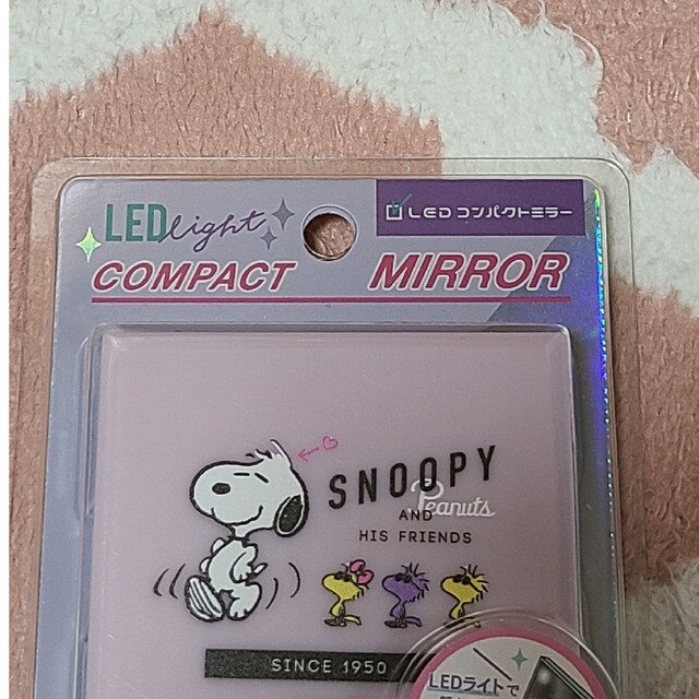 SNOOPY(スヌーピー)のLED スヌーピー ミラー 鏡 コンパクト コスメ 雑貨 SNOOPY レディースのファッション小物(ミラー)の商品写真