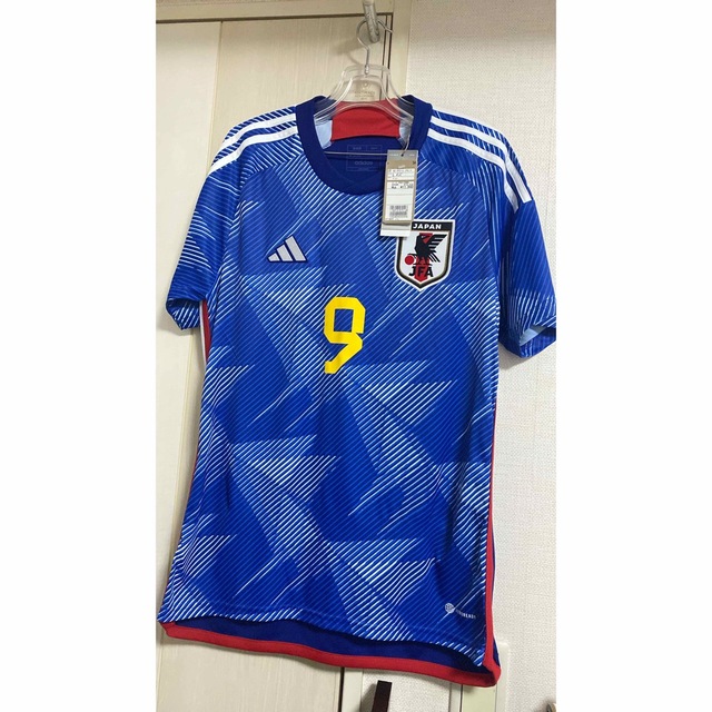 adidas(アディダス)の【リック様専用】【未着用】サッカー日本代表ユニフォーム　三笘薫選手の背番号付 スポーツ/アウトドアのサッカー/フットサル(応援グッズ)の商品写真