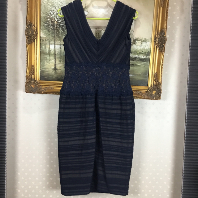 TADASHI SHOJI(タダシショウジ)の新品☆ TADASHI SHOJI サイズ4 紺色　【TADA101】 レディースのワンピース(ひざ丈ワンピース)の商品写真