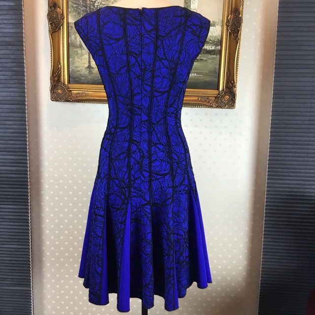 新品☆ TADASHI SHOJI 総刺繍 サイズXS 【TADA102】 | medcezirtattoo.com