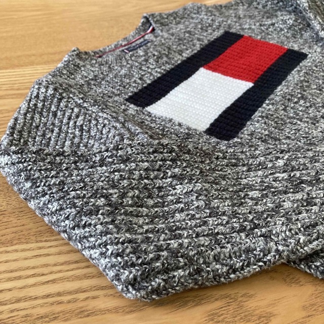 TOMMY HILFIGER(トミーヒルフィガー)のTOMMY HILFIGER セーター キッズ/ベビー/マタニティのキッズ服男の子用(90cm~)(ニット)の商品写真