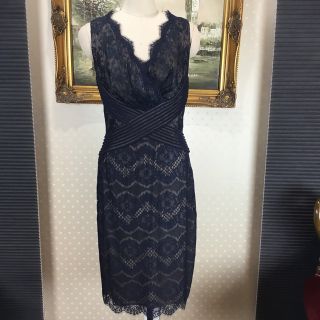 タダシショウジ(TADASHI SHOJI)の新品☆TADASHI SHIJO サイズ6  紺色　【TADA104】(ひざ丈ワンピース)