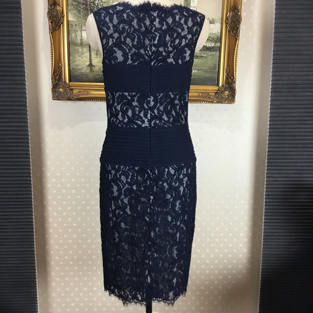 TADASHI SHOJI(タダシショウジ)の新品☆ TADASHI SHOJI サイズ4 紺色　【TADA105】 レディースのワンピース(ひざ丈ワンピース)の商品写真