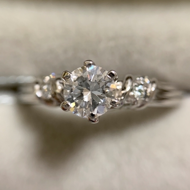 最安値で Pt900天然ダイヤモンドリング合計0.529ct リング(指輪