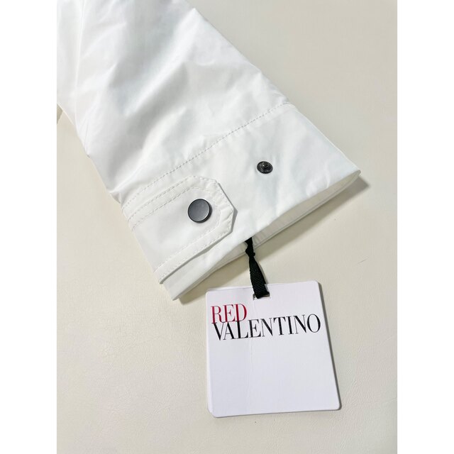 RED VALENTINO(レッドヴァレンティノ)の【新品】RED VALENTINO バッグプリーツナイロンジャンパー チュール レディースのジャケット/アウター(ナイロンジャケット)の商品写真