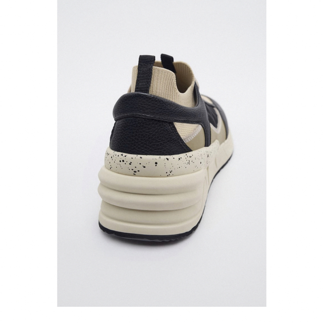 ZARA(ザラ)のZara スニーカー　美品 レディースの靴/シューズ(スニーカー)の商品写真