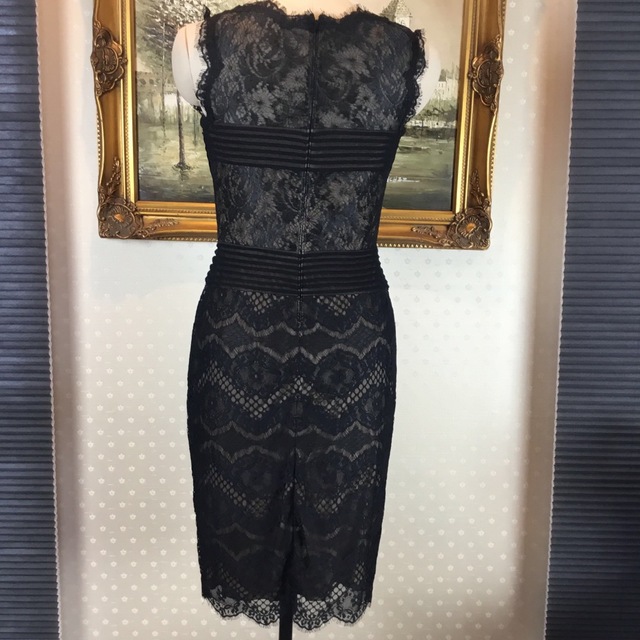 メール便に限り送料無料!! 新品☆ TADASHI SHOJI ブラック サイズ4